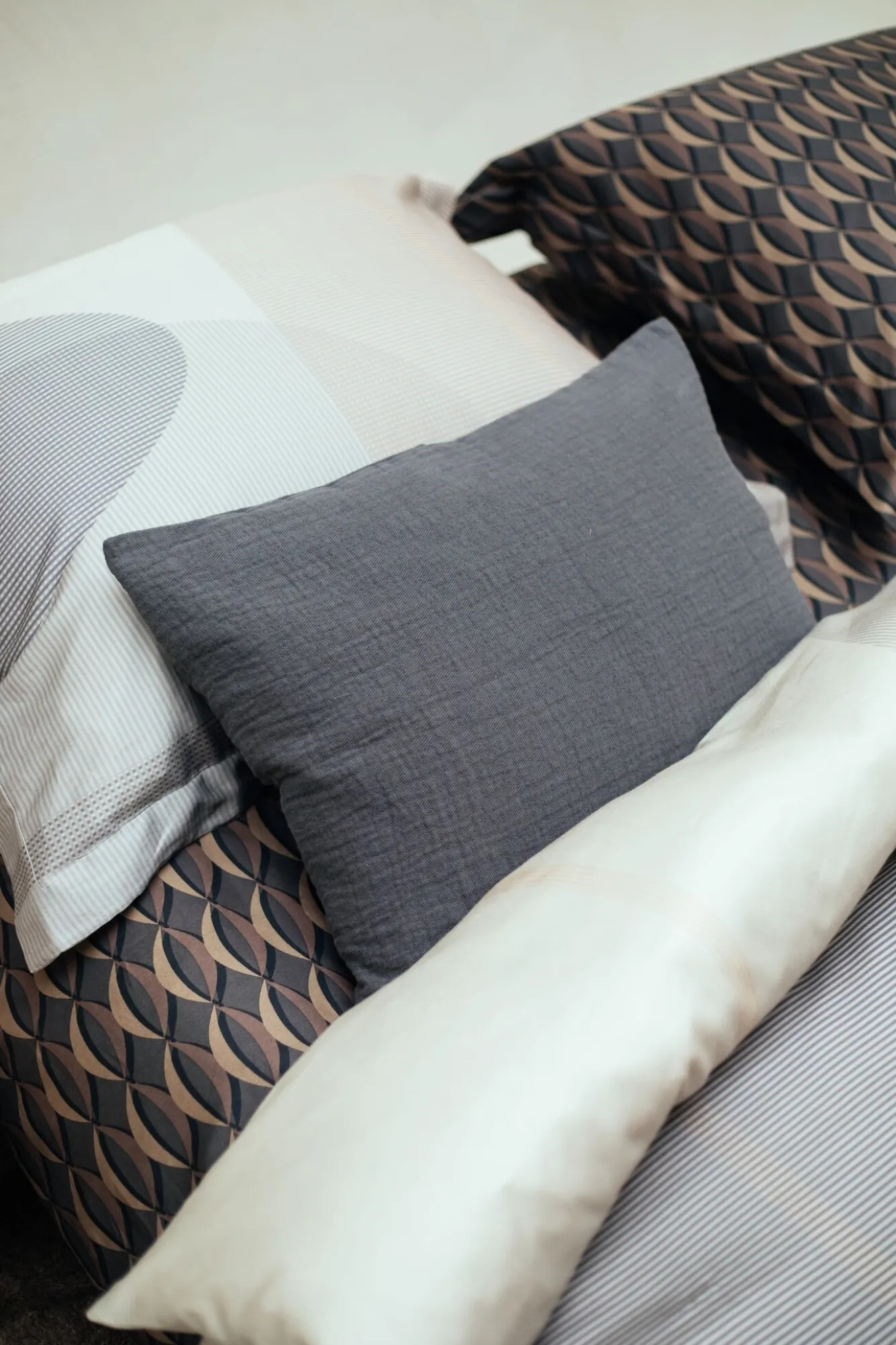 Vandyck Duvet cover BOUNCING Off Black 140x220 cm (satin cotton)