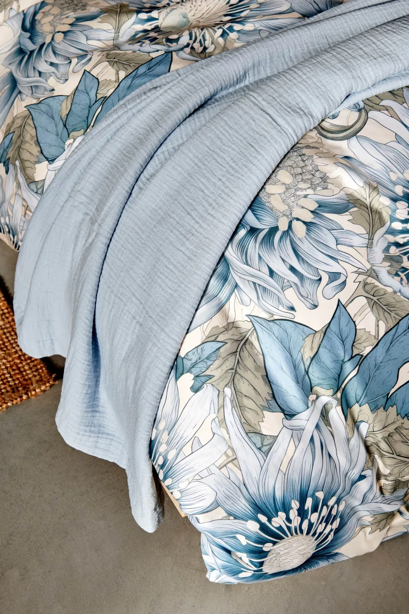 Vandyck Duvet cover BLUE WANDER Pearl Blue 200x220 cm (satin cotton)