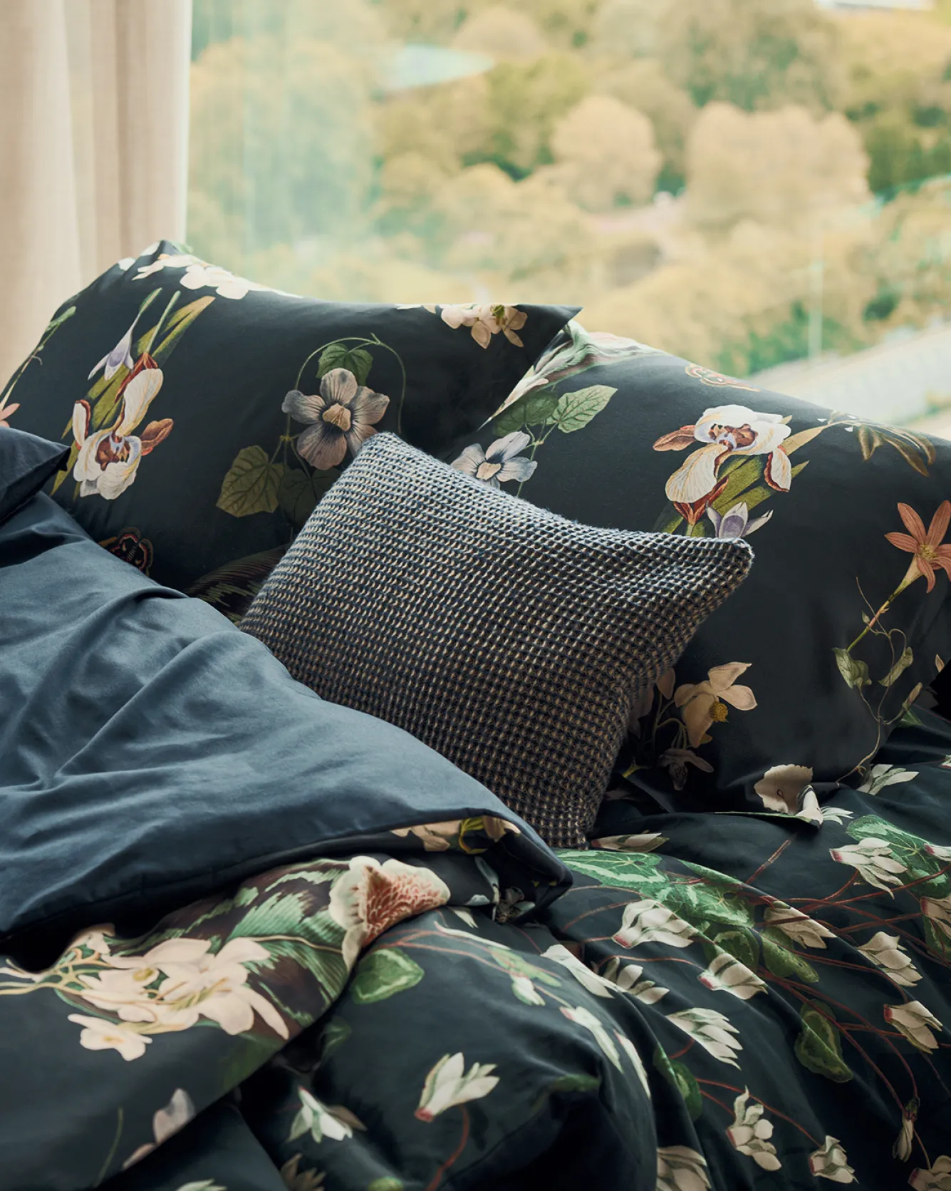 Vandyck Duvet cover PARADISO Blue Ink 200x220 cm (satin cotton)