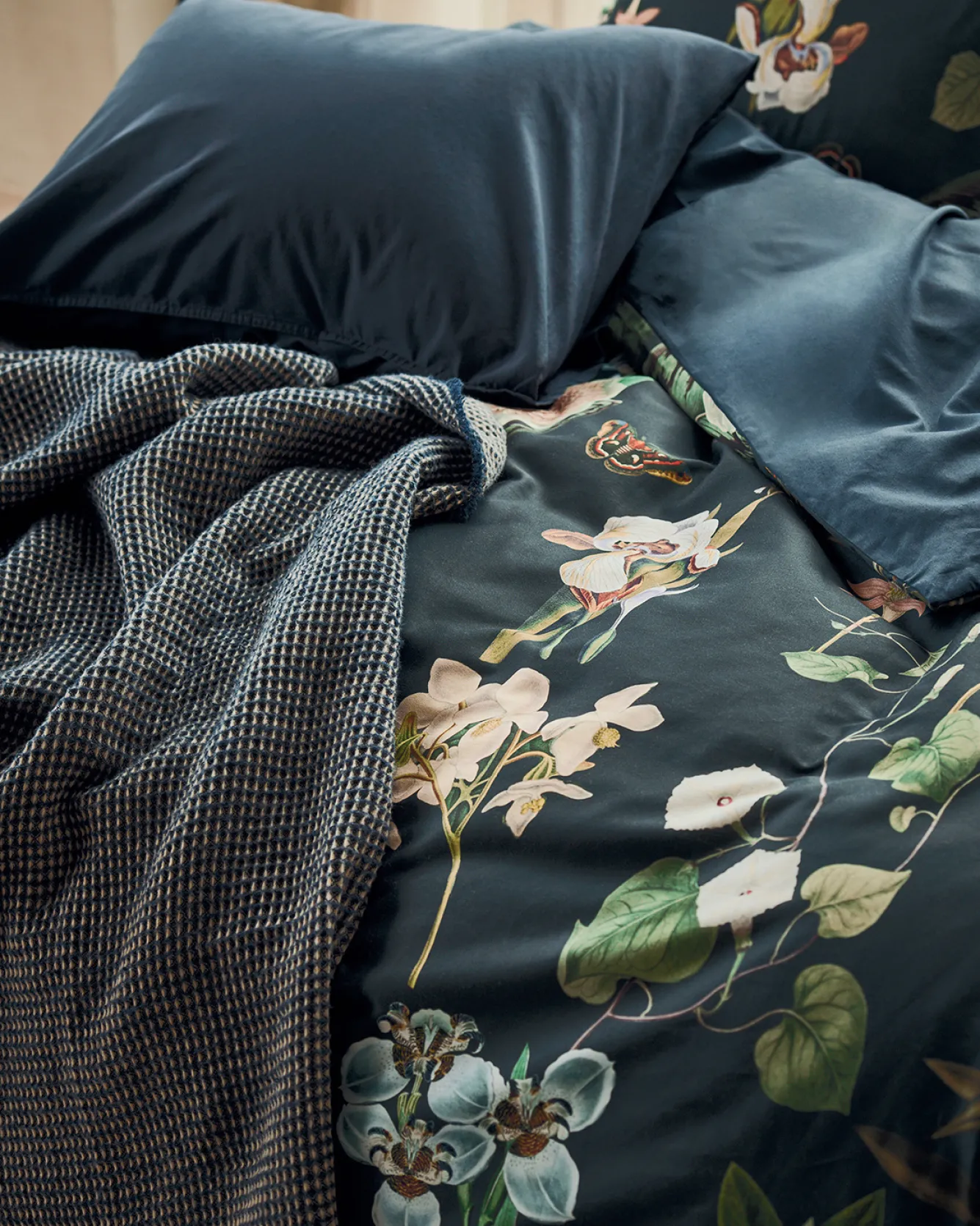 Vandyck Duvet cover PARADISO Blue Ink 200x220 cm (satin cotton)