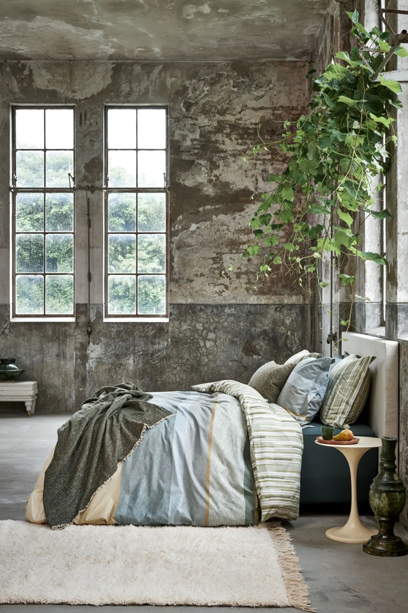 Vandyck Duvet cover GREEN SHOOT smoke green 240x220 cm (cotton)