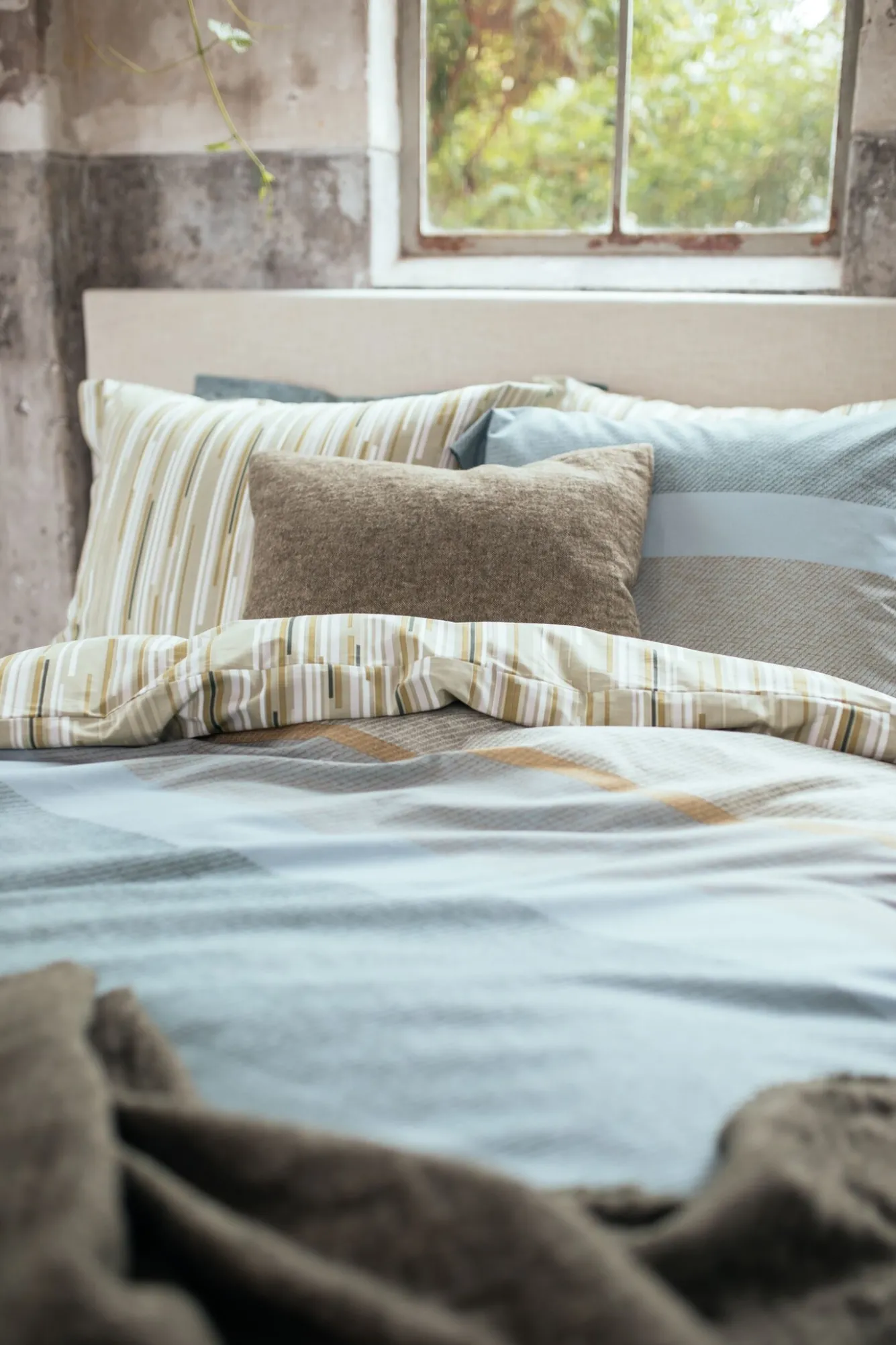 Vandyck Duvet cover GREEN SHOOT smoke green 240x220 cm (cotton)