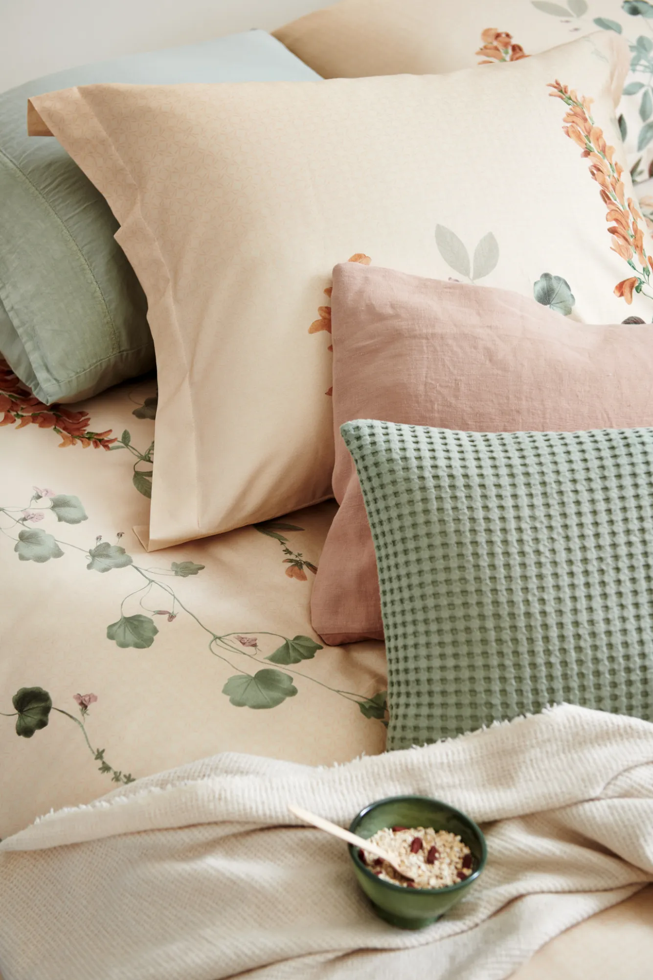 Vandyck Duvet cover VICTORIA Champagne 200x220 cm (satin) SASA21104