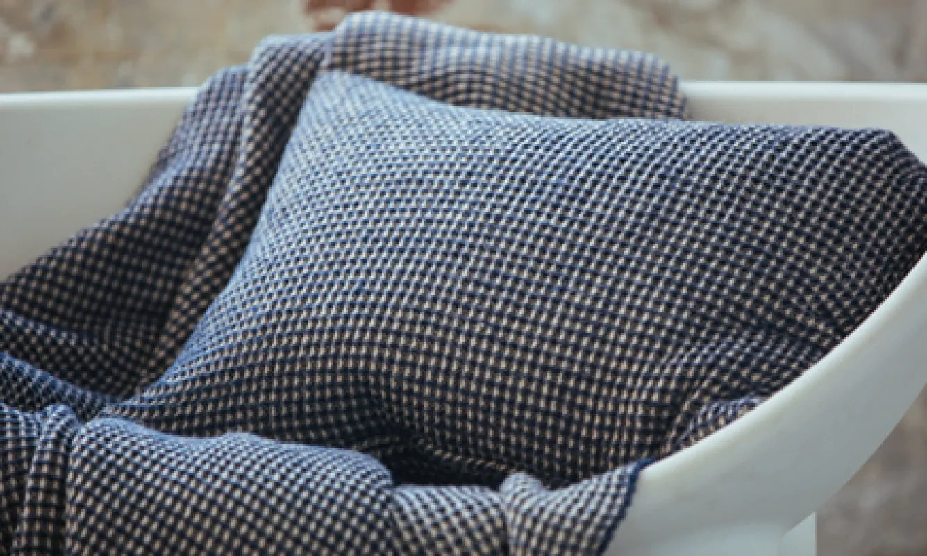 Vandyck HOME 95 plaid/bedspread 160x260 cm, dark blue