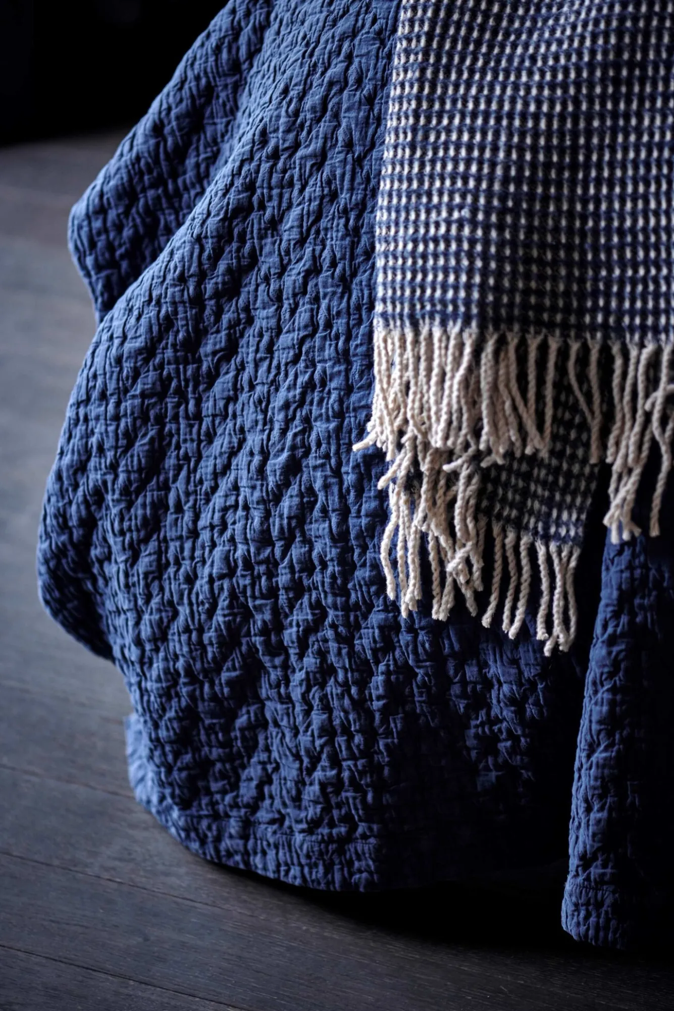 Vandyck HOME 95 plaid/bedspread 160x260 cm, dark blue