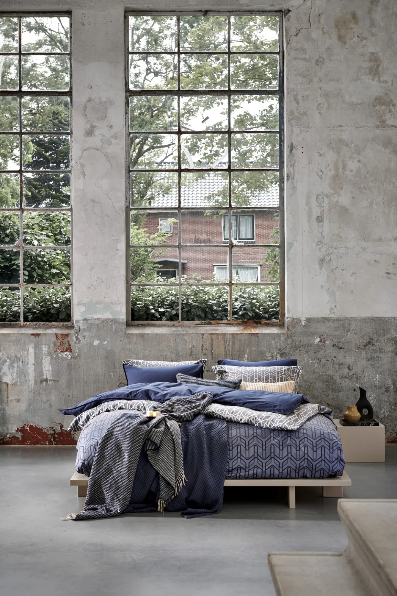 Vandyck HOME 95 plaid/bedspread 130x220 cm, dark blue