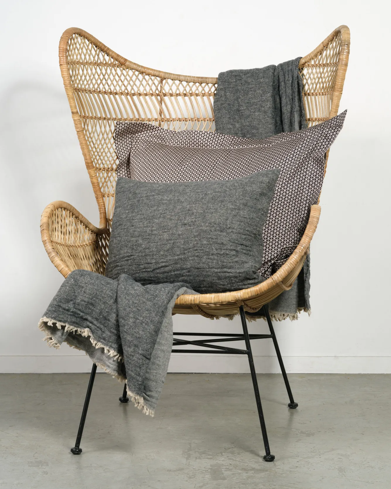 Vandyck HOME 81 throw 130x220 cm Anthracite (HCLO18281)