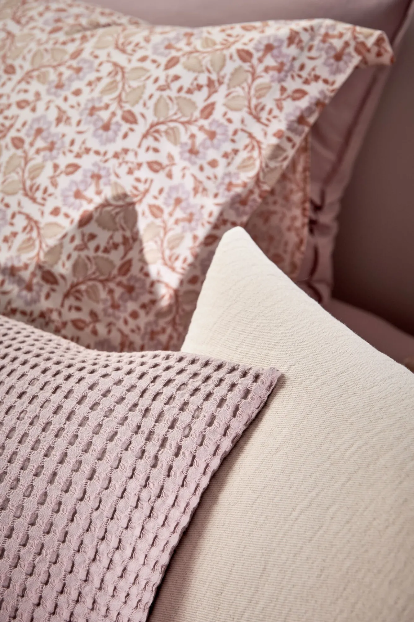 Vandyck HOME Pique cushion cover 40x55 cm Viola (BLMK16101)