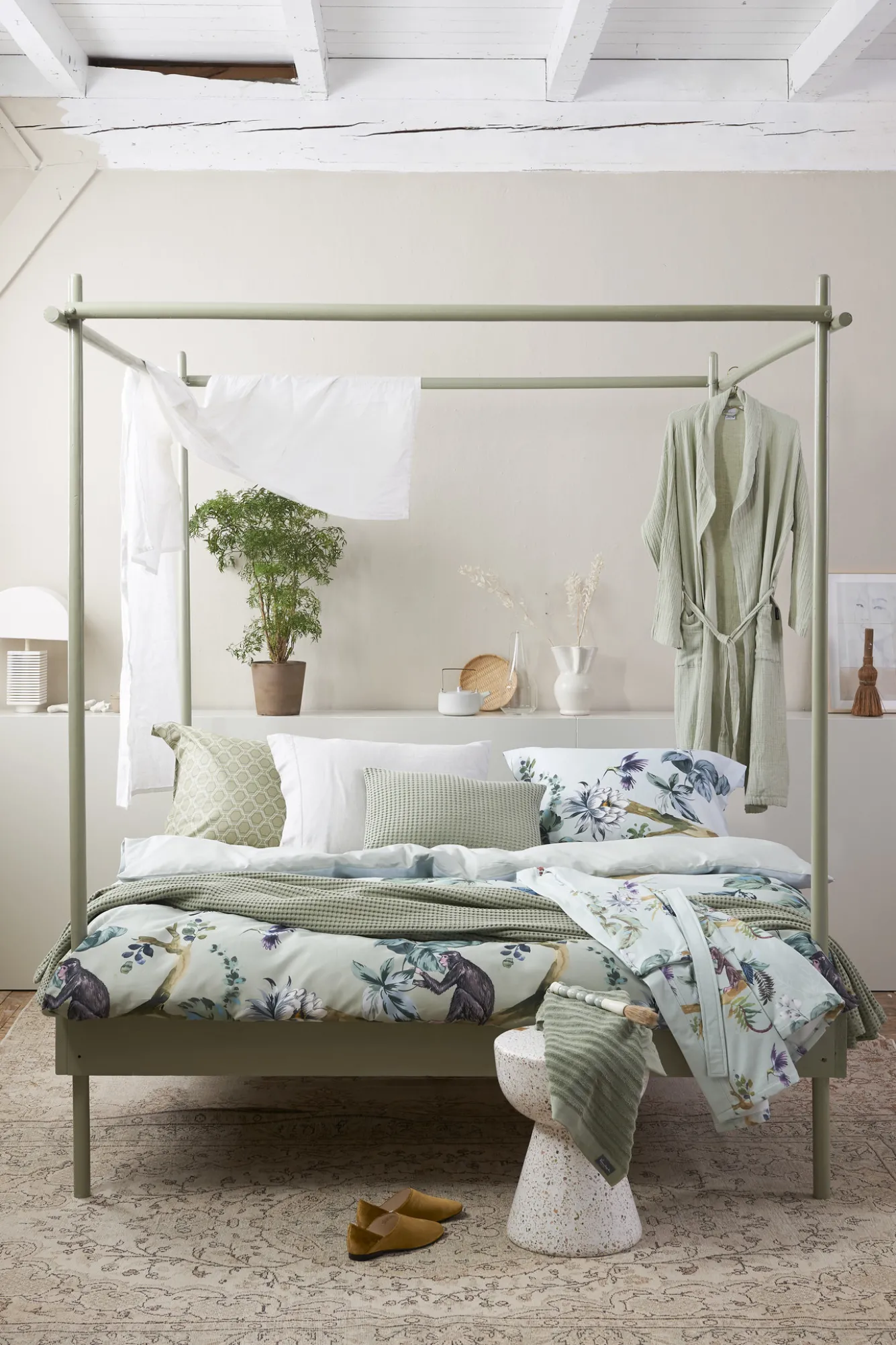 Vandyck HOME Pique waffle blanket 160x250 cm Light Olive (BLMK16101)