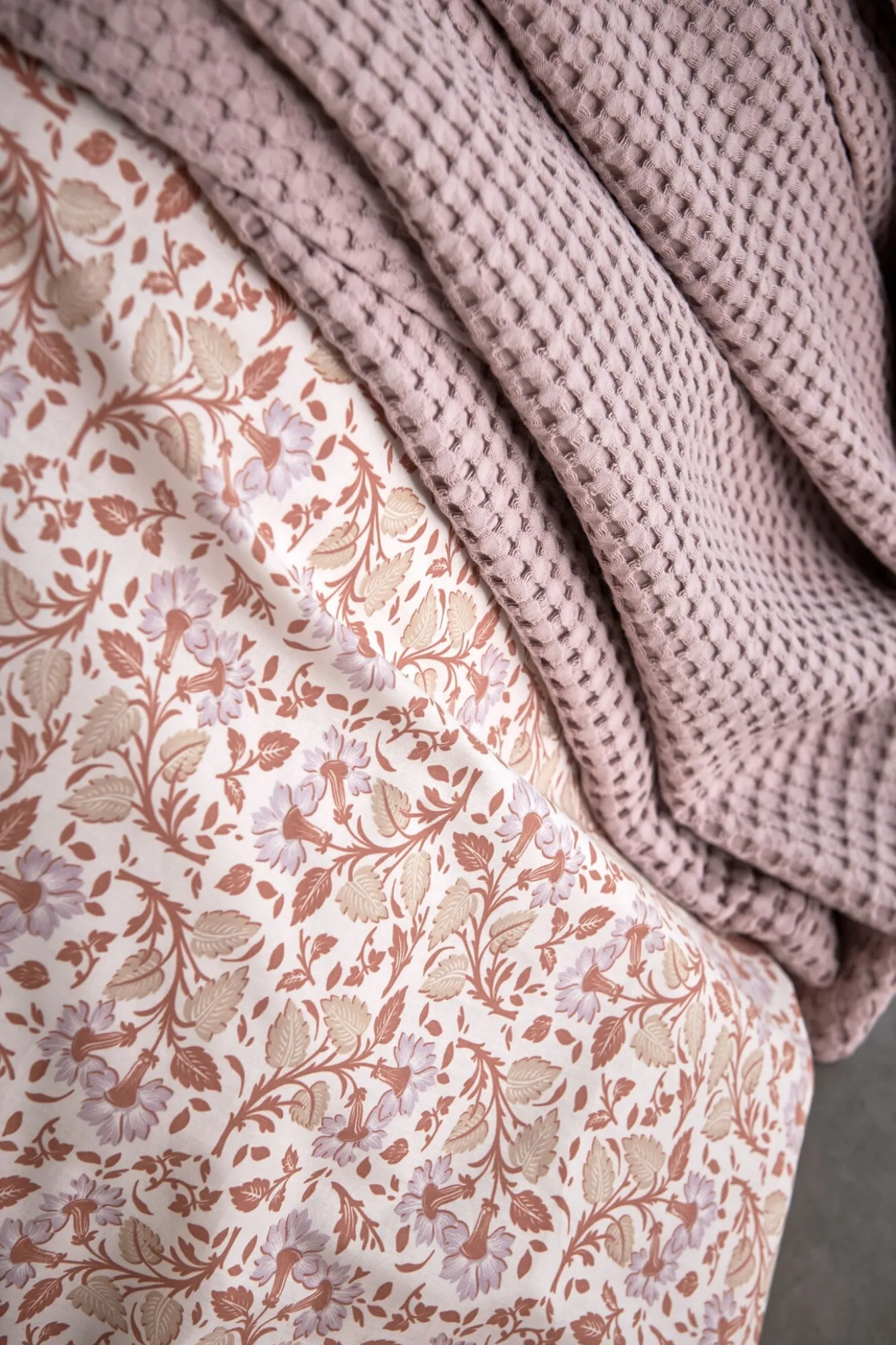 Vandyck HOME Pique waffle blanket 160x250 cm Viola (BLMK16101)