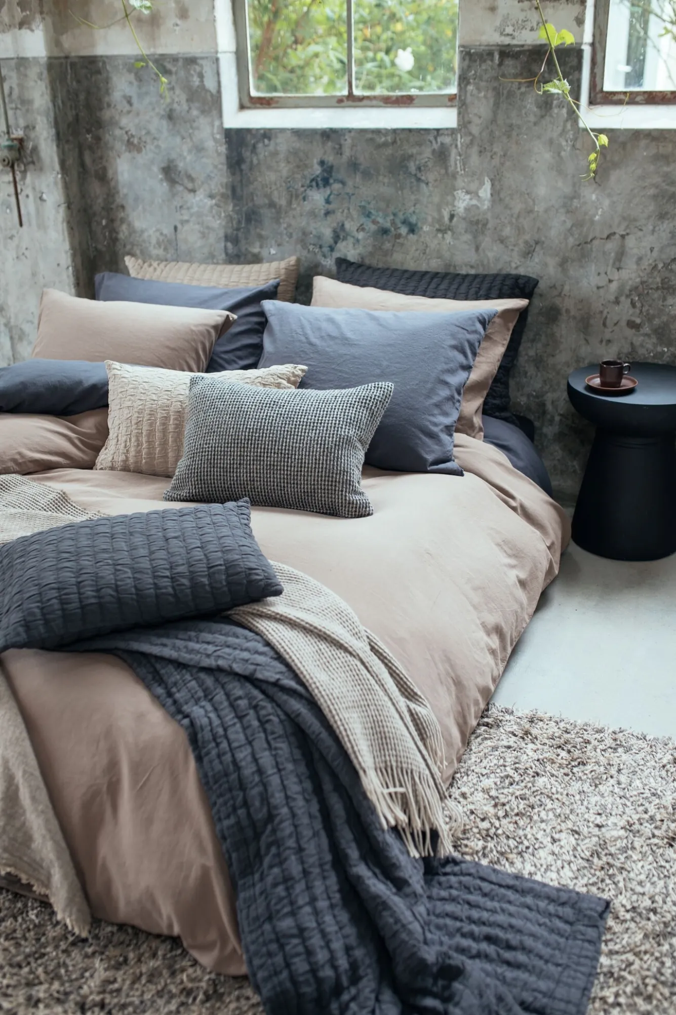 Vandyck PURE 64 plaid/bedspread 260x260 cm color Off Black (cotton)