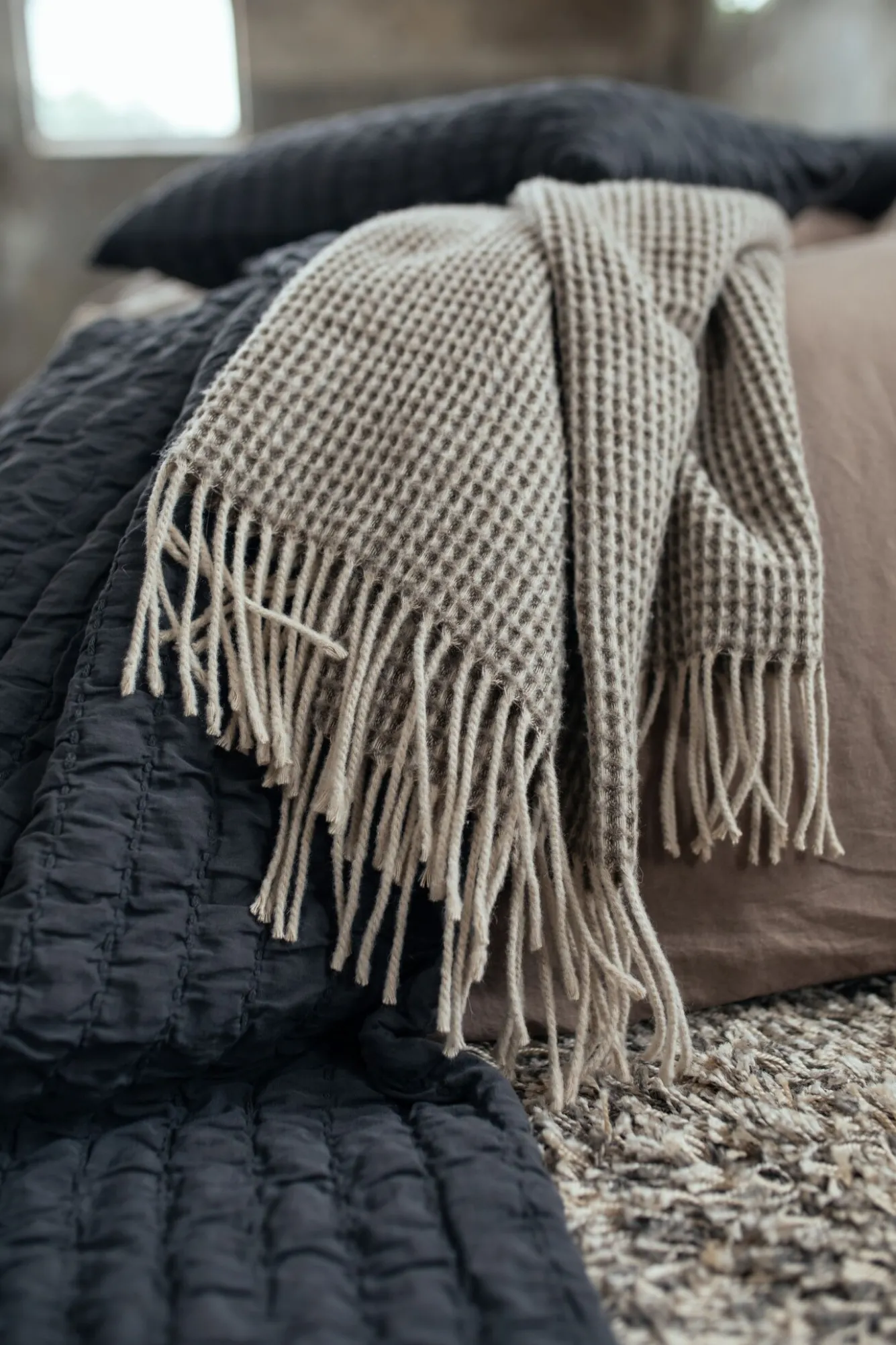 Vandyck PURE 64 plaid/bedspread 260x260 cm color Off Black (cotton)