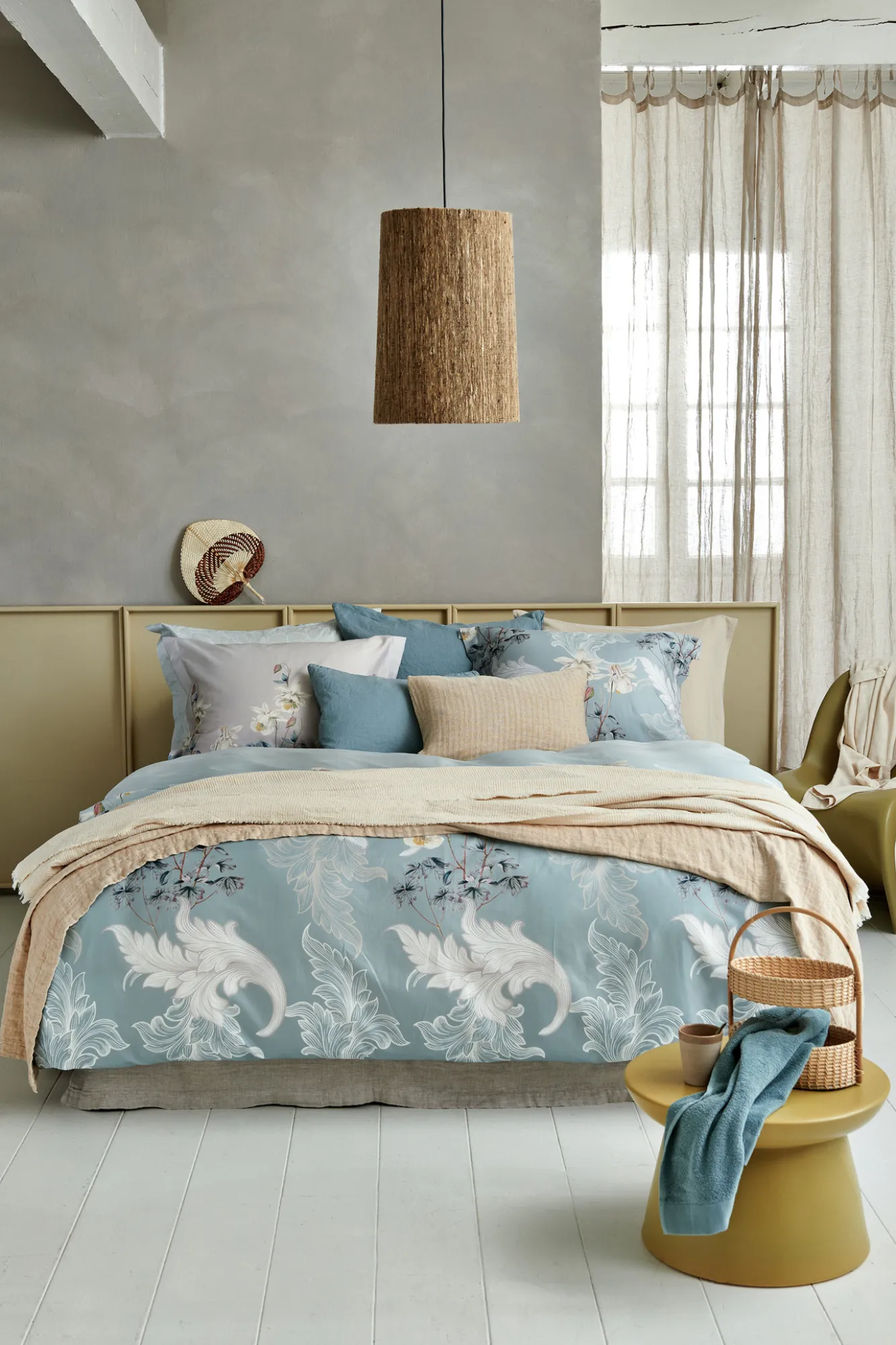 Vandyck PURE 22 plaid/bedspread 180x260 cm Sand-048 (cotton/linen)