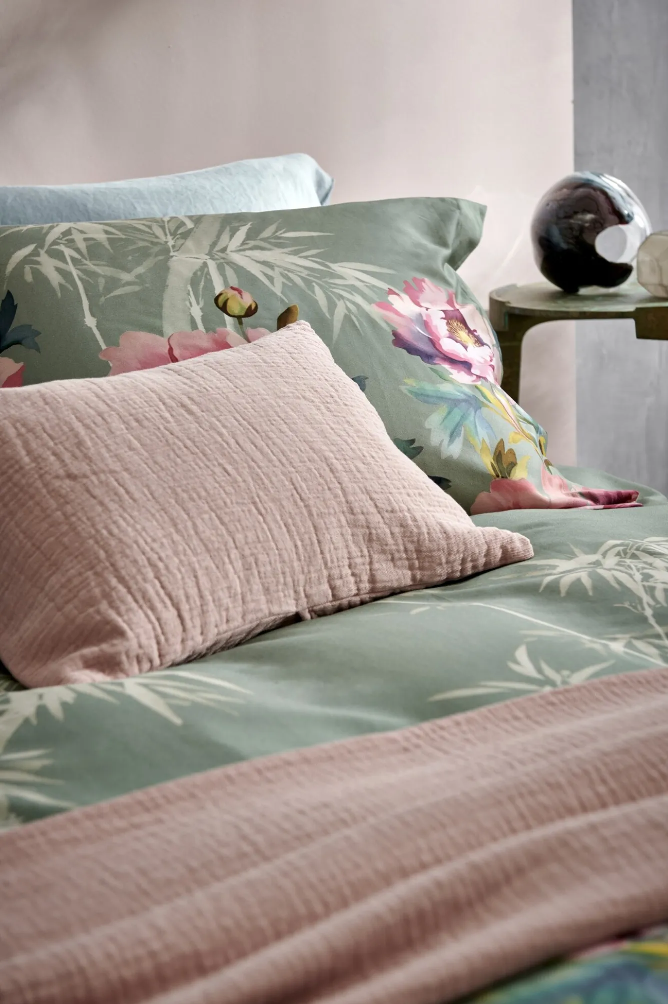 Vandyck PURE 68 plaid/bedspread 160x250 cm color Blush