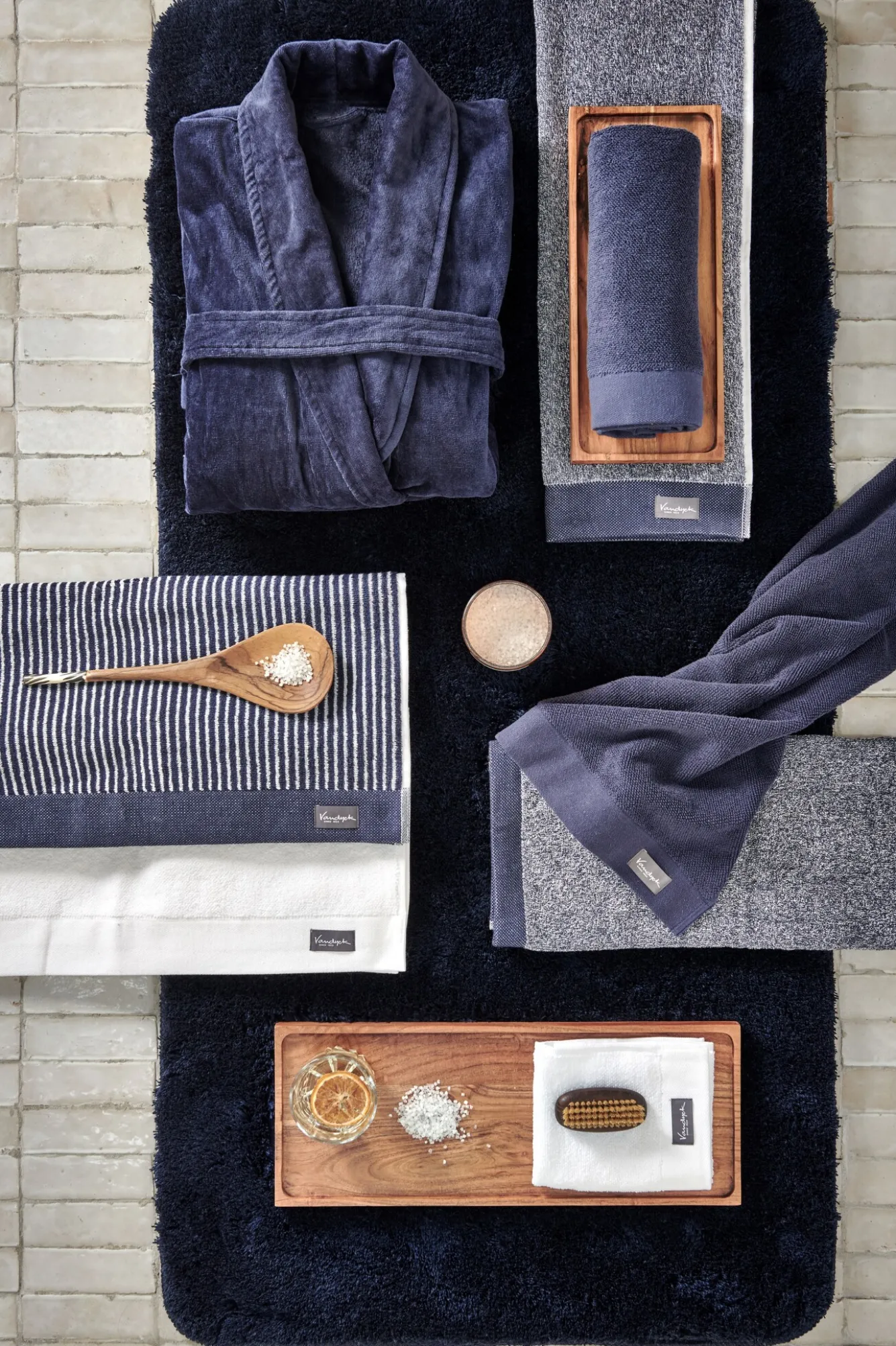 Vandyck TORONTO bath mat Blue Ink, dark blue