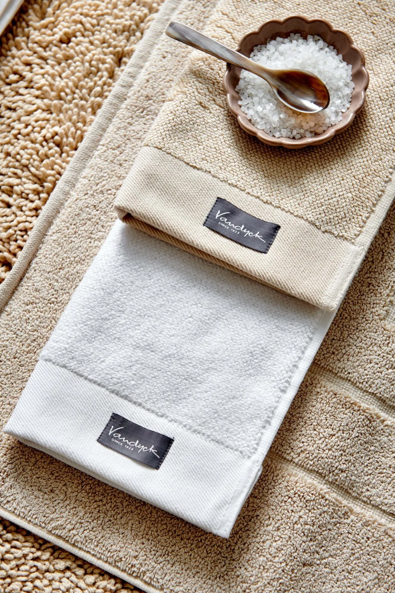 Vandyck Towel HOME Uni Bleached Sand-207 (BAKC13202)