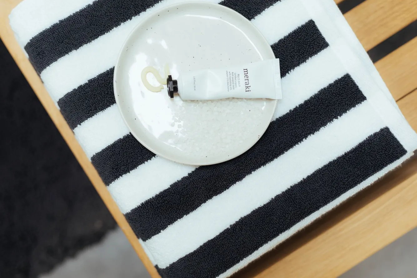 Vandyck Towel VERONA Stripes color Off Black-198