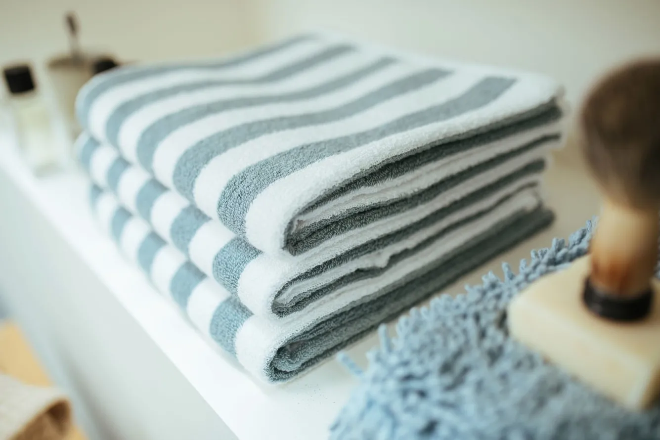 Vandyck Towel VERONA Stripes color Pearl Blue