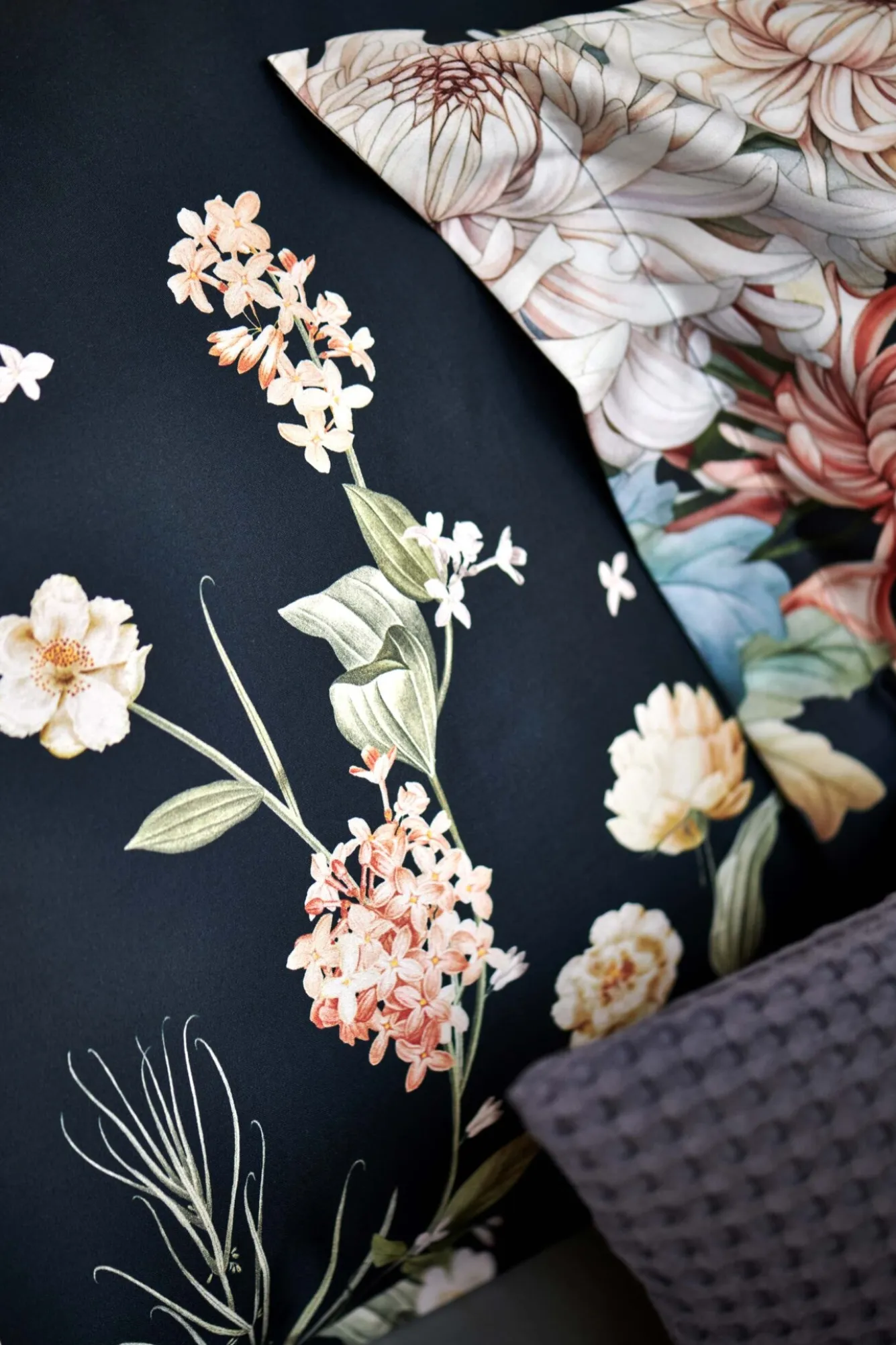 Vandyck Vandyck FLORAL BLISS duvet cover Blue Ink 240x220 cm