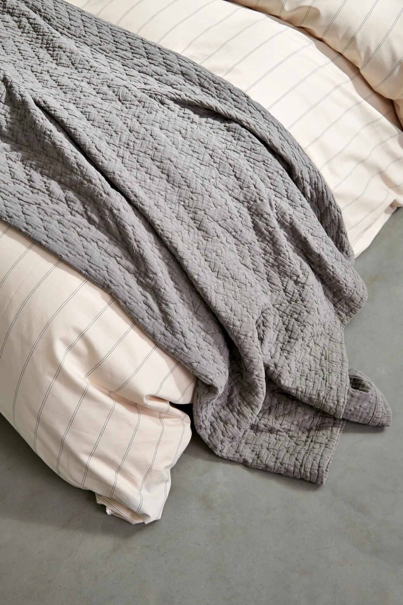 Vandyck Vandyck PURE 10 bedspread Steel Gray 260x260 cm